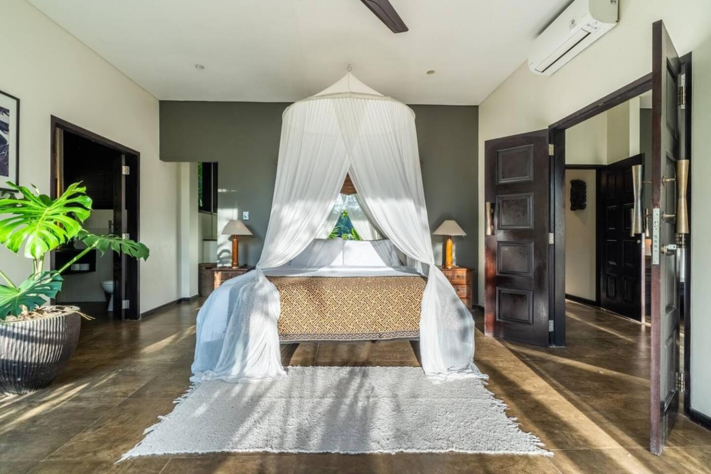 Villa Naga Putih Ubud  Exterior photo